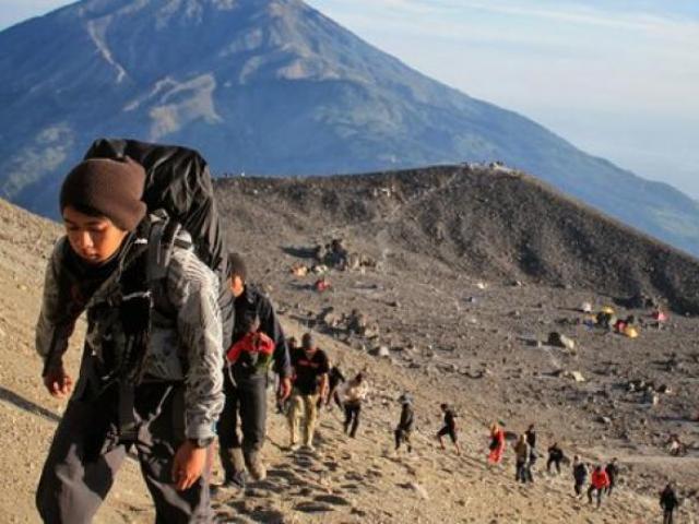 jalur pendakian gunung merapi