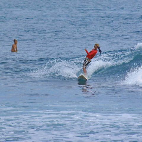 surfing pantai krakal