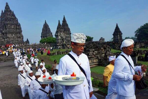 nyepi di candi-prambanan