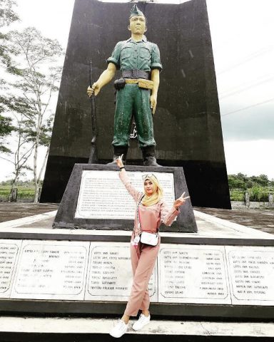 komarudin monumen plataran