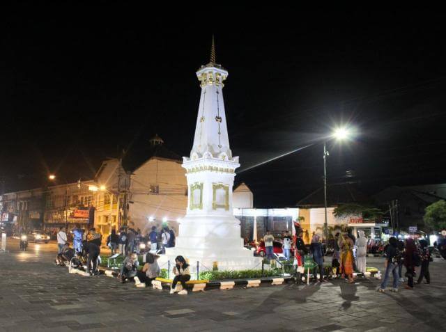 tugu jogja