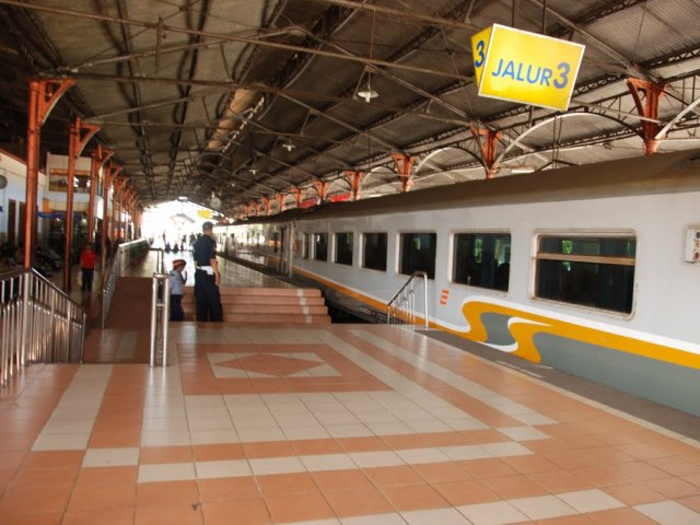 stasiun tugu jogja