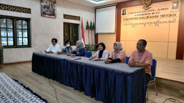 carya membersamai pelatihan pembuatan roti kolmbeng