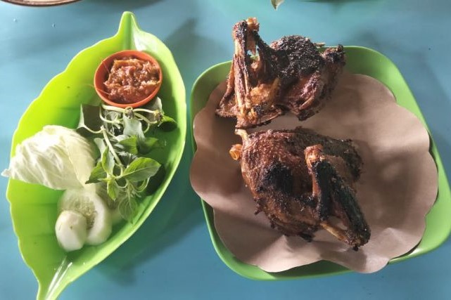 bebek goreng bangkit