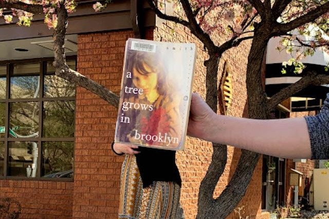 "A Tree Grows in Brooklyn" oleh Betty Smith