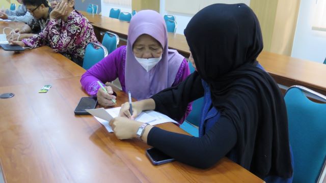 UMKM NAIK KELAS LEWAT DIGITALISASI